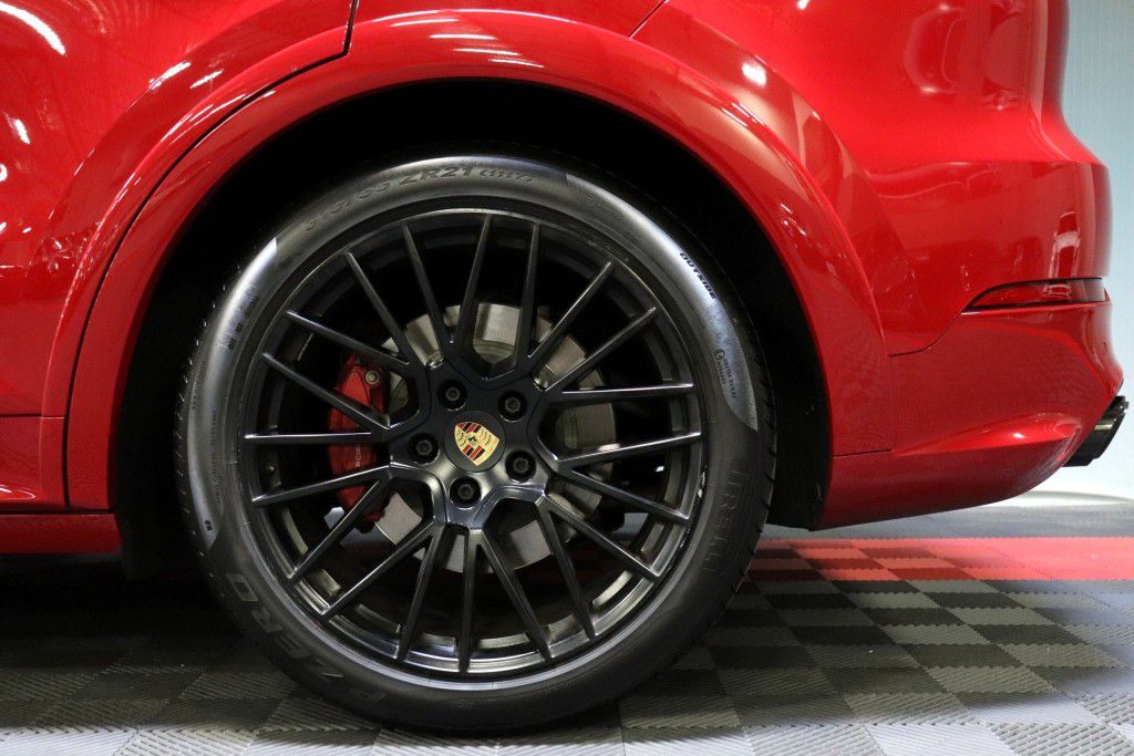 Photo 78 of this PORSCHE CAYENNE GTS