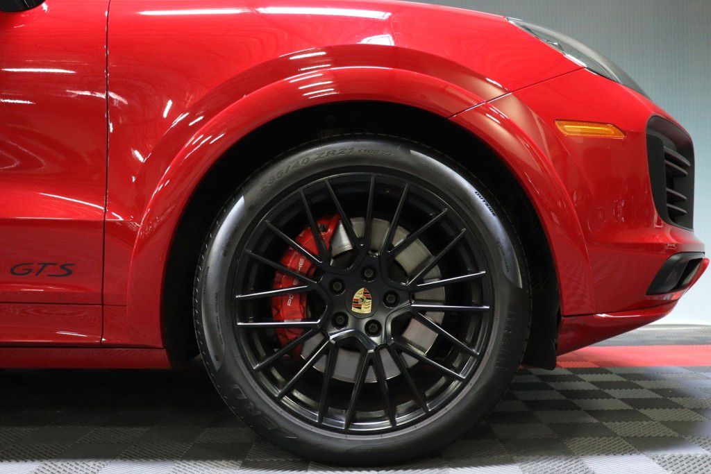 Photo 80 of this PORSCHE CAYENNE GTS