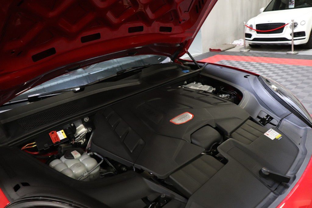 Photo 82 of this PORSCHE CAYENNE GTS