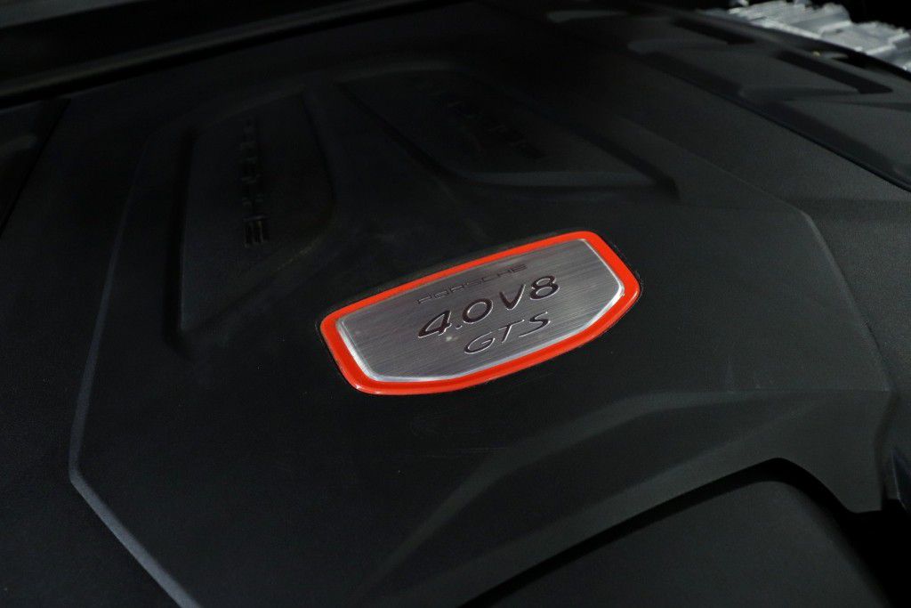 Photo 85 of this PORSCHE CAYENNE GTS