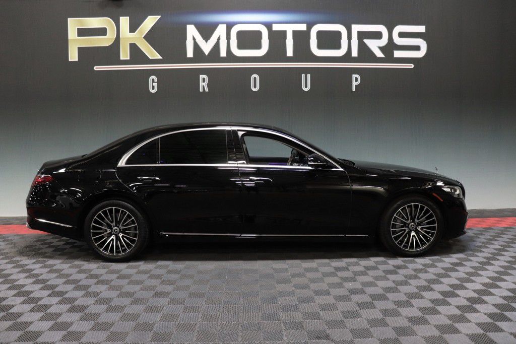 Photo 10 of this MERCEDES-BENZ S580 4MATIC