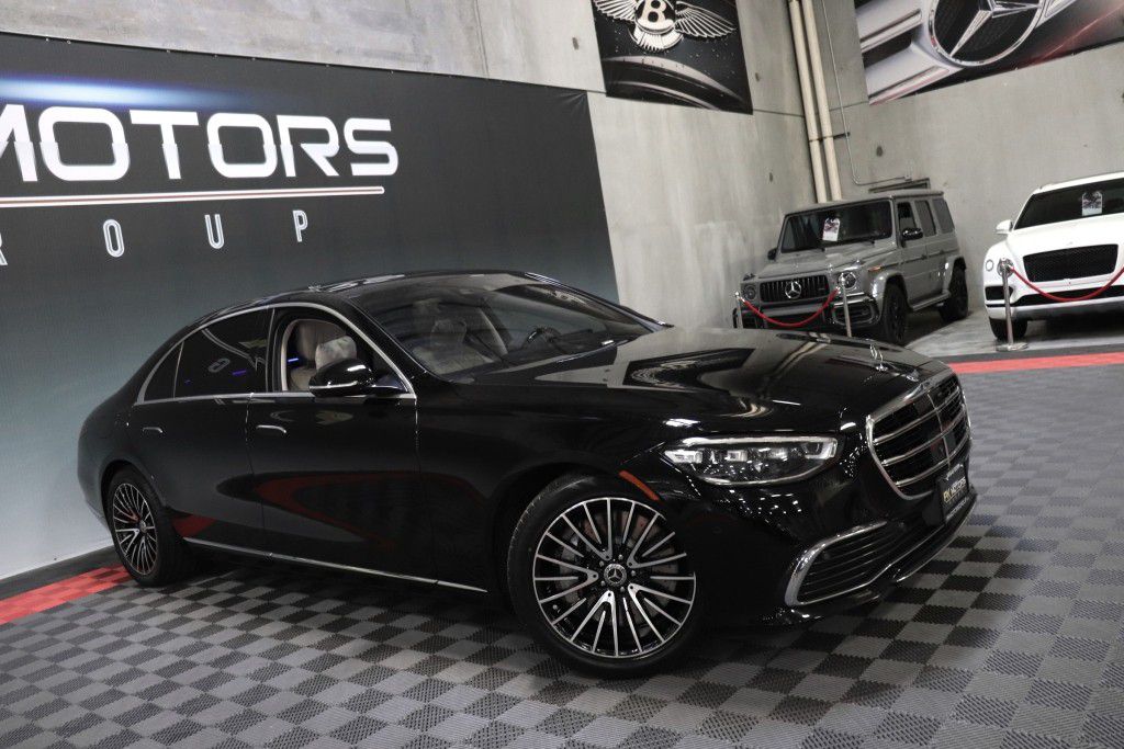 Photo 11 of this MERCEDES-BENZ S580 4MATIC