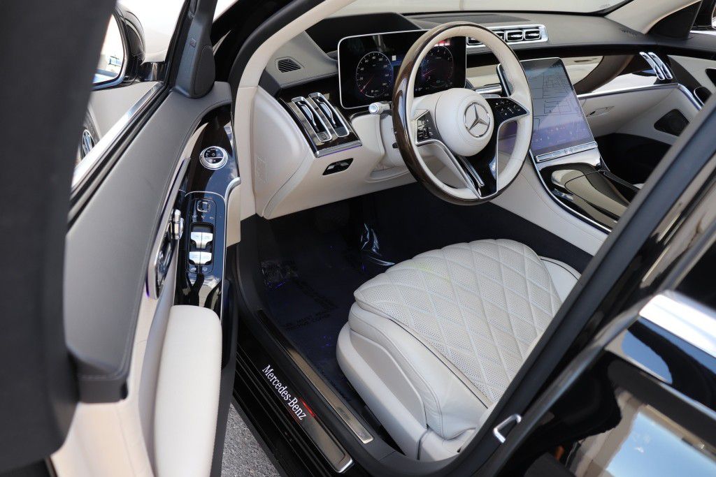 Photo 16 of this MERCEDES-BENZ S580 4MATIC
