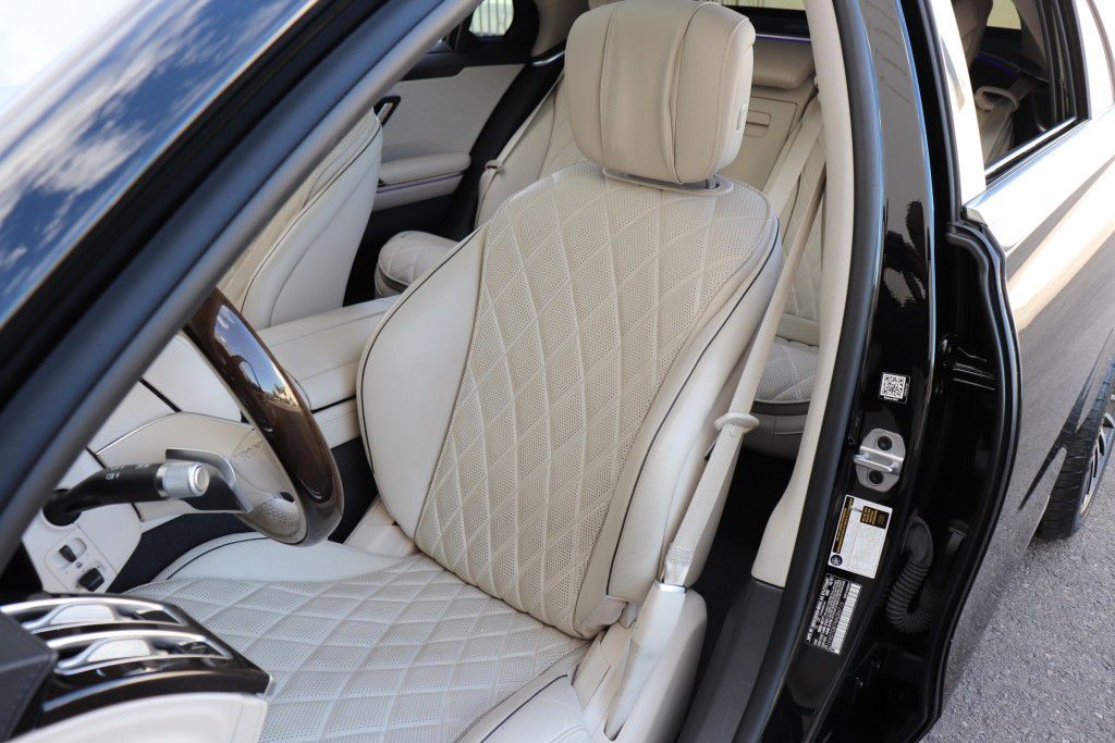 Photo 19 of this MERCEDES-BENZ S580 4MATIC