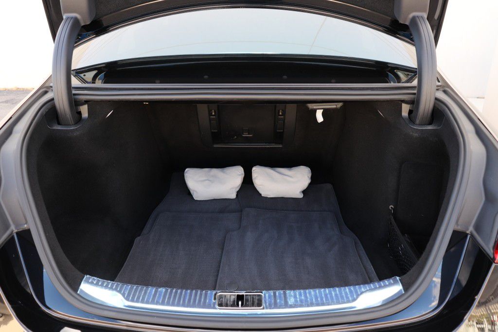 Photo 25 of this MERCEDES-BENZ S580 4MATIC