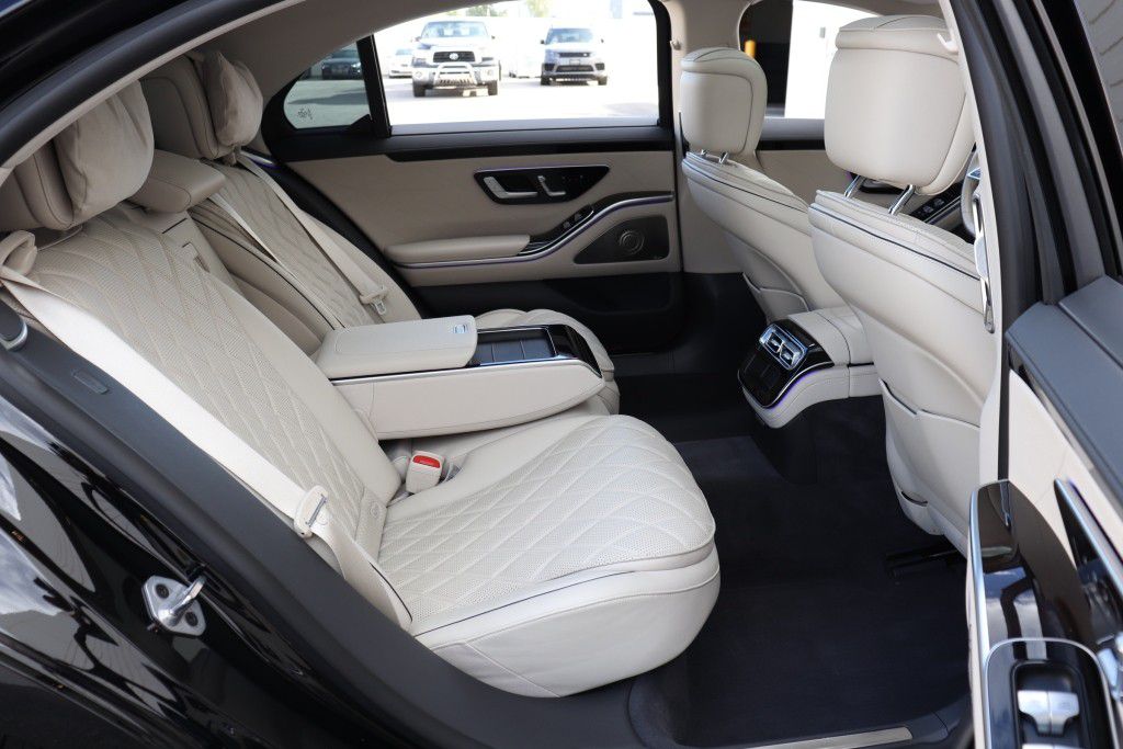 Photo 29 of this MERCEDES-BENZ S580 4MATIC