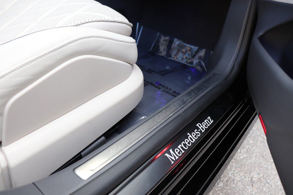 Photo 32 of this MERCEDES-BENZ S580 4MATIC