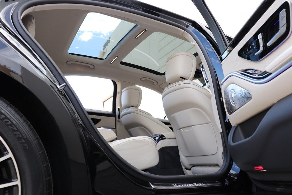 Photo 36 of this MERCEDES-BENZ S580 4MATIC