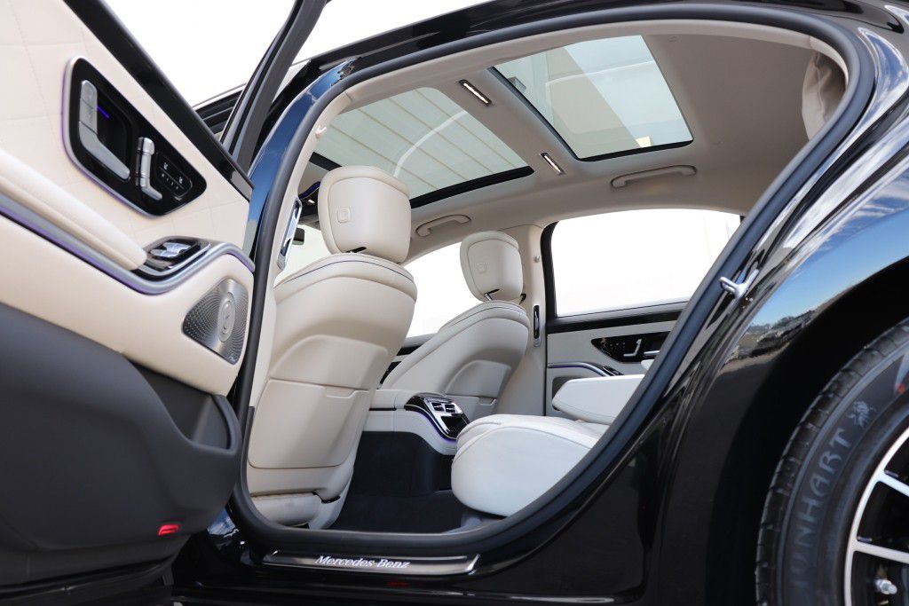 Photo 37 of this MERCEDES-BENZ S580 4MATIC