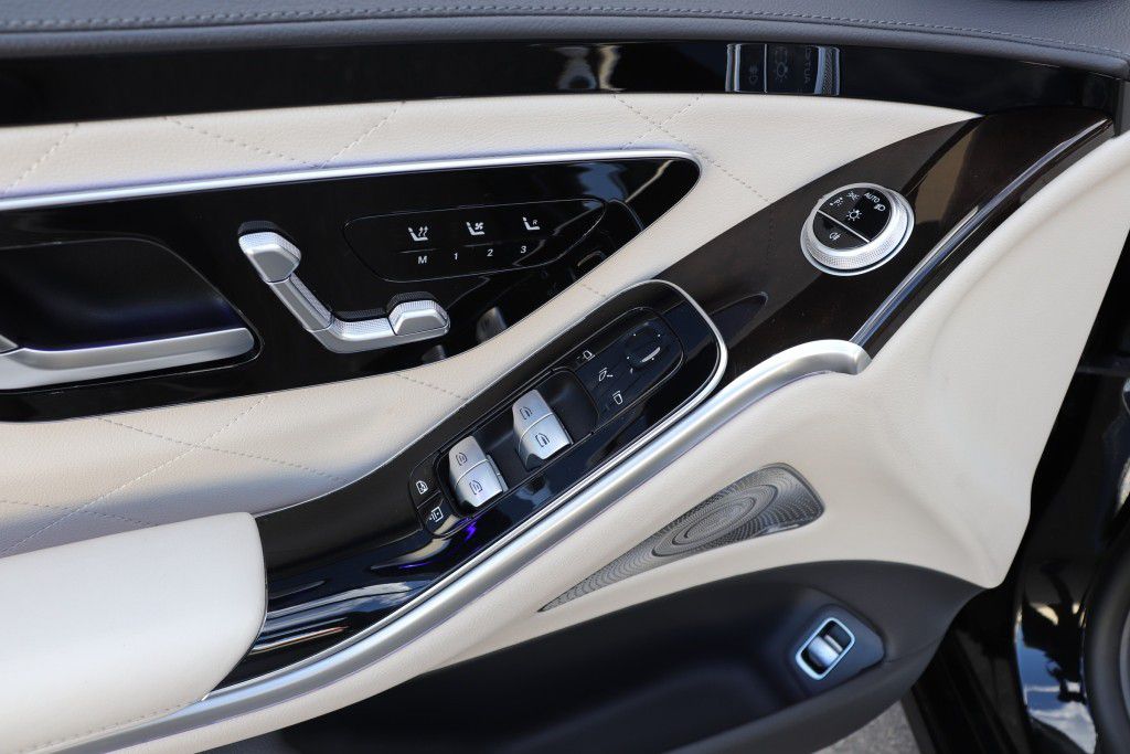 Photo 39 of this MERCEDES-BENZ S580 4MATIC
