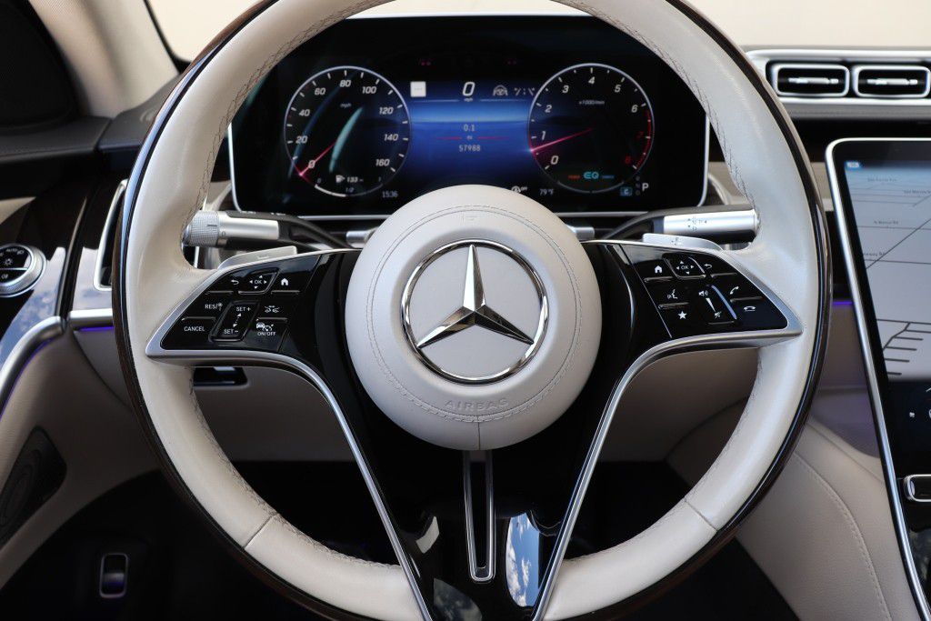 Photo 42 of this MERCEDES-BENZ S580 4MATIC