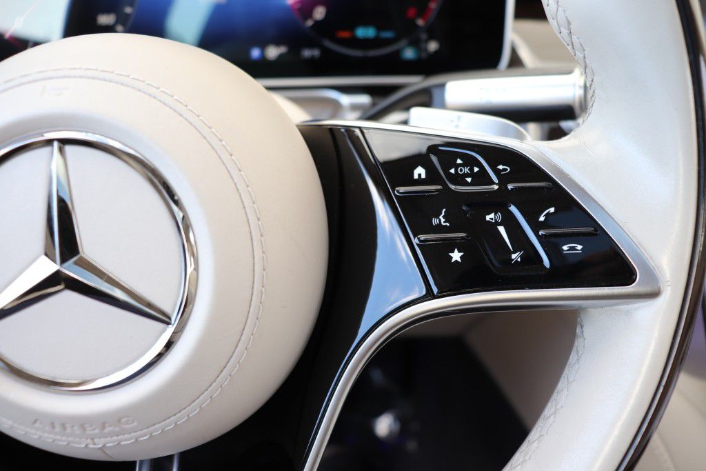 Photo 43 of this MERCEDES-BENZ S580 4MATIC