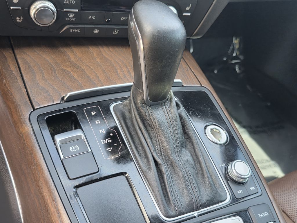 Photo 32 of this AUDI A6