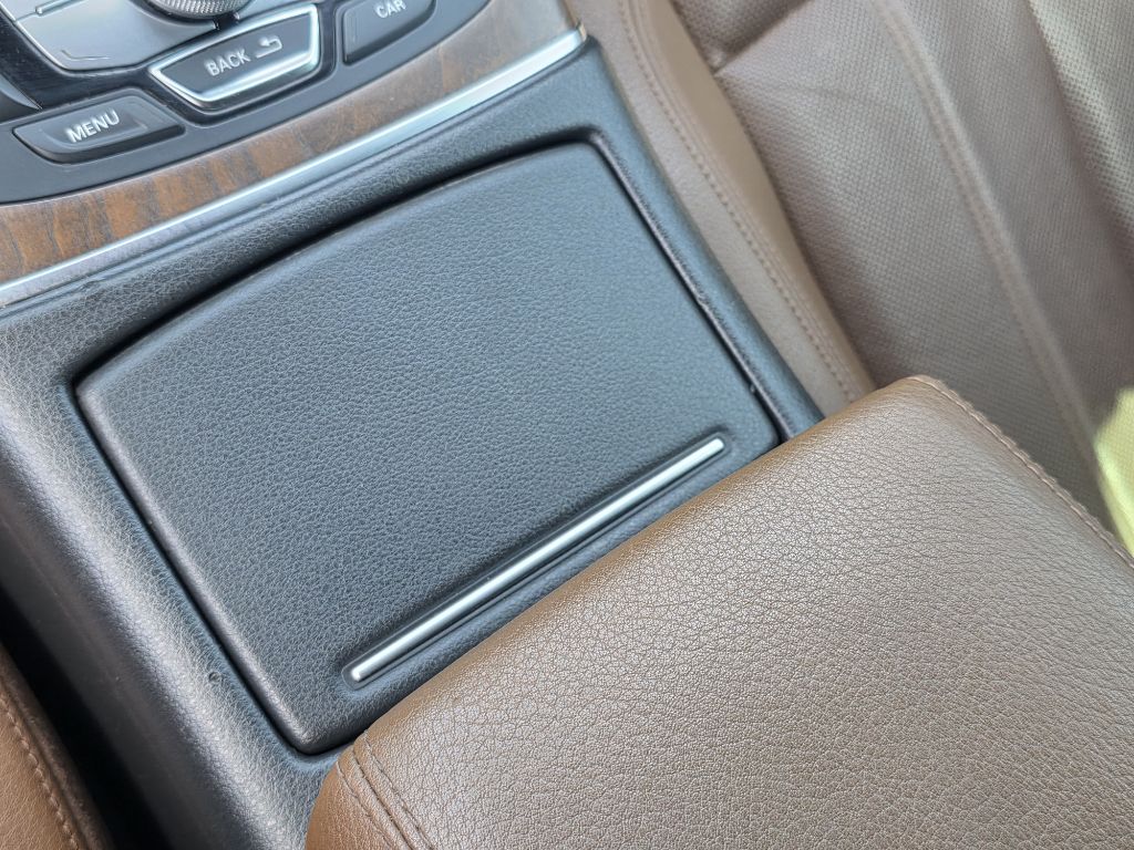 Photo 34 of this AUDI A6