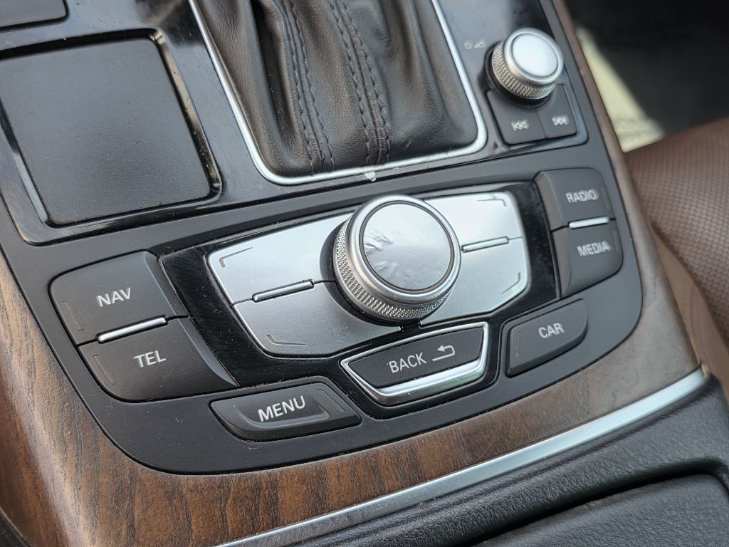 Photo 33 of this AUDI A6