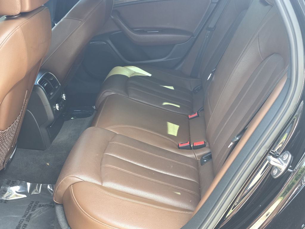 Photo 16 of this AUDI A6