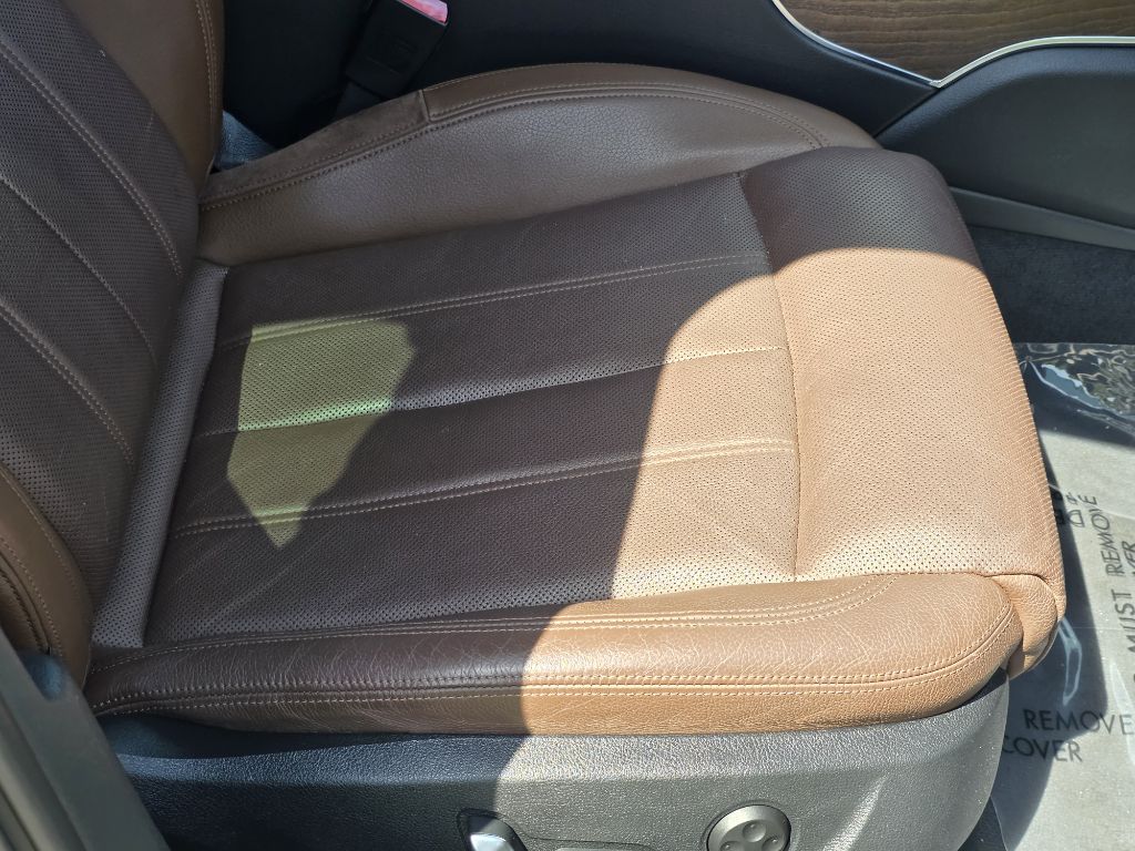 Photo 23 of this AUDI A6
