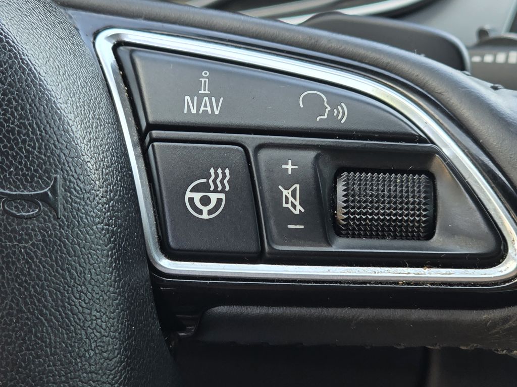 Photo 29 of this AUDI A6