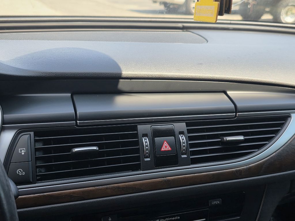 Photo 30 of this AUDI A6