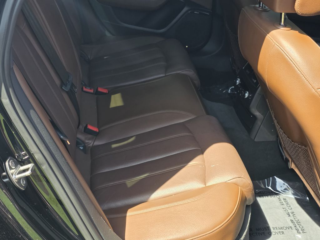Photo 19 of this AUDI A6
