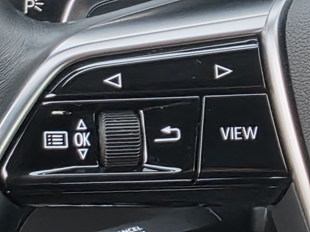 Photo 28 of this AUDI E-TRON
