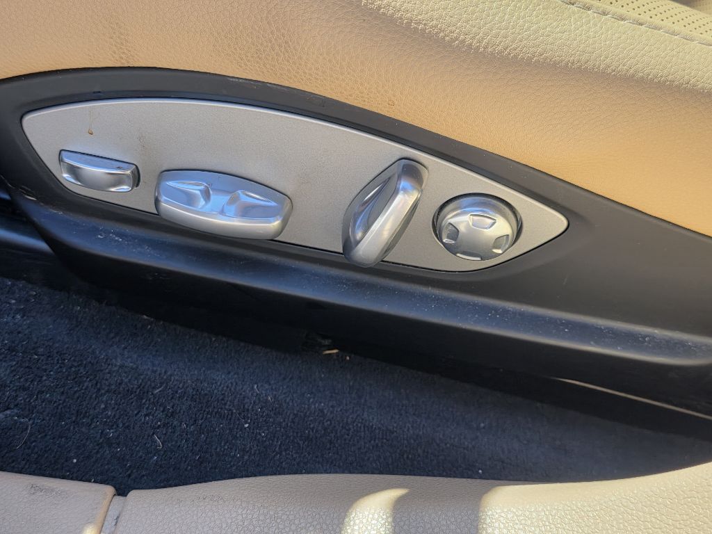 Photo 11 of this PORSCHE PANAMERA