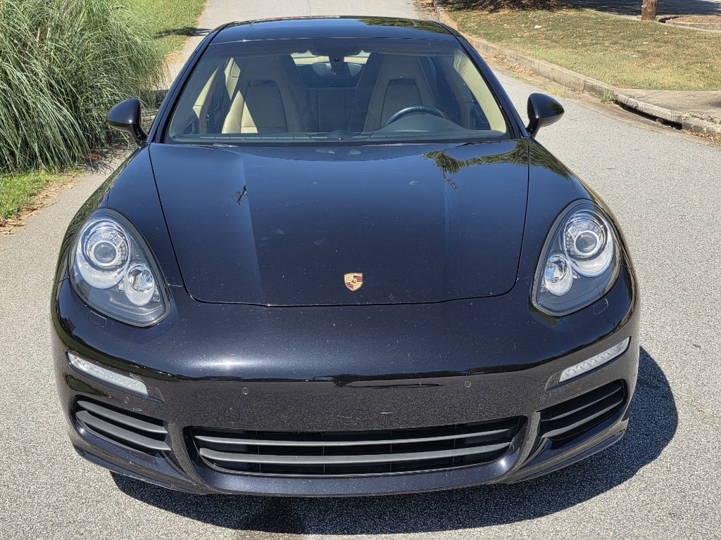 Photo 8 of this PORSCHE PANAMERA