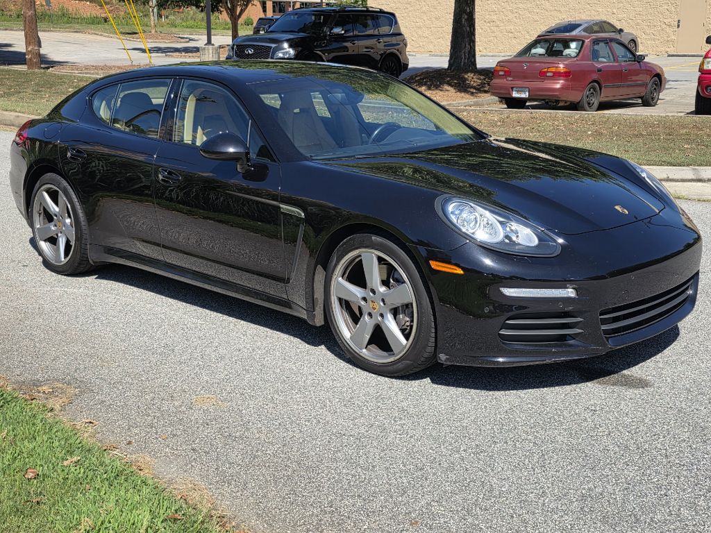 Photo 7 of this PORSCHE PANAMERA