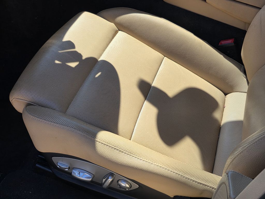 Photo 12 of this PORSCHE PANAMERA