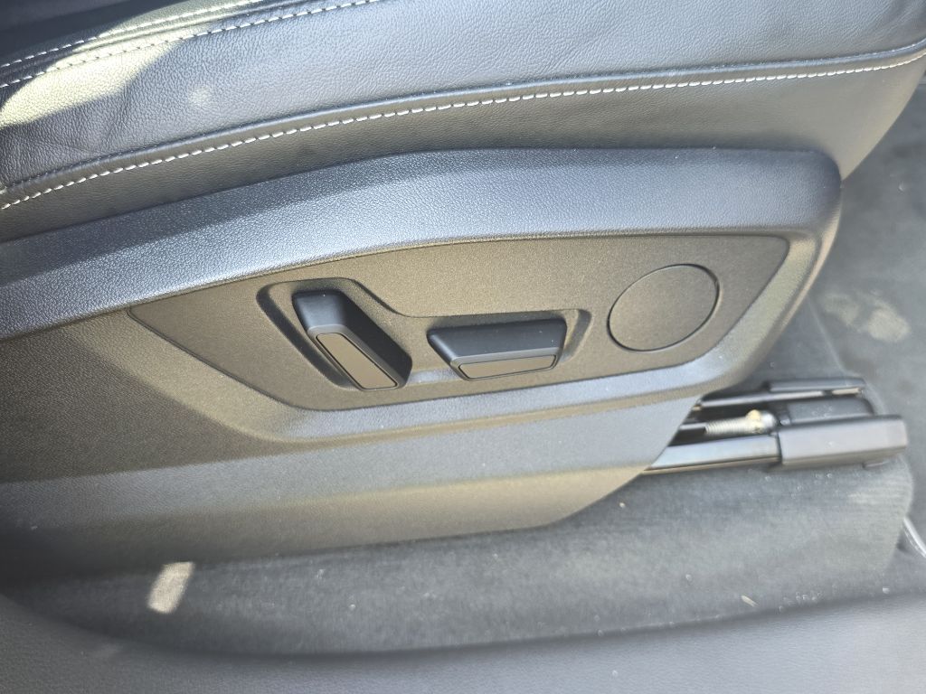 Photo 23 of this AUDI Q7