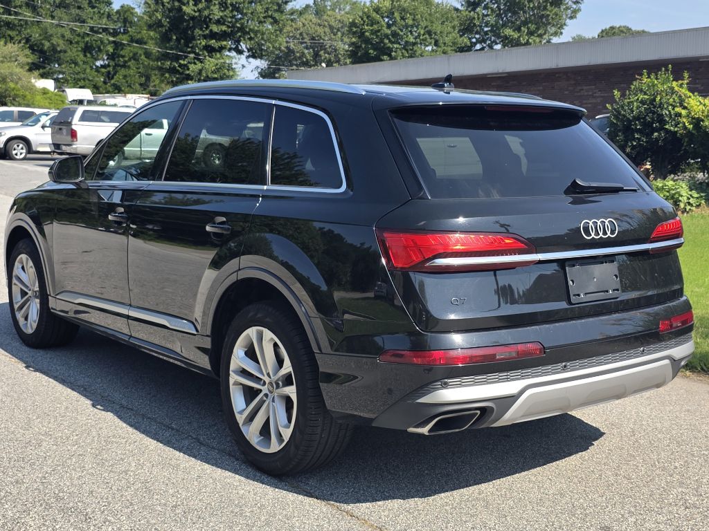 Photo 3 of this AUDI Q7