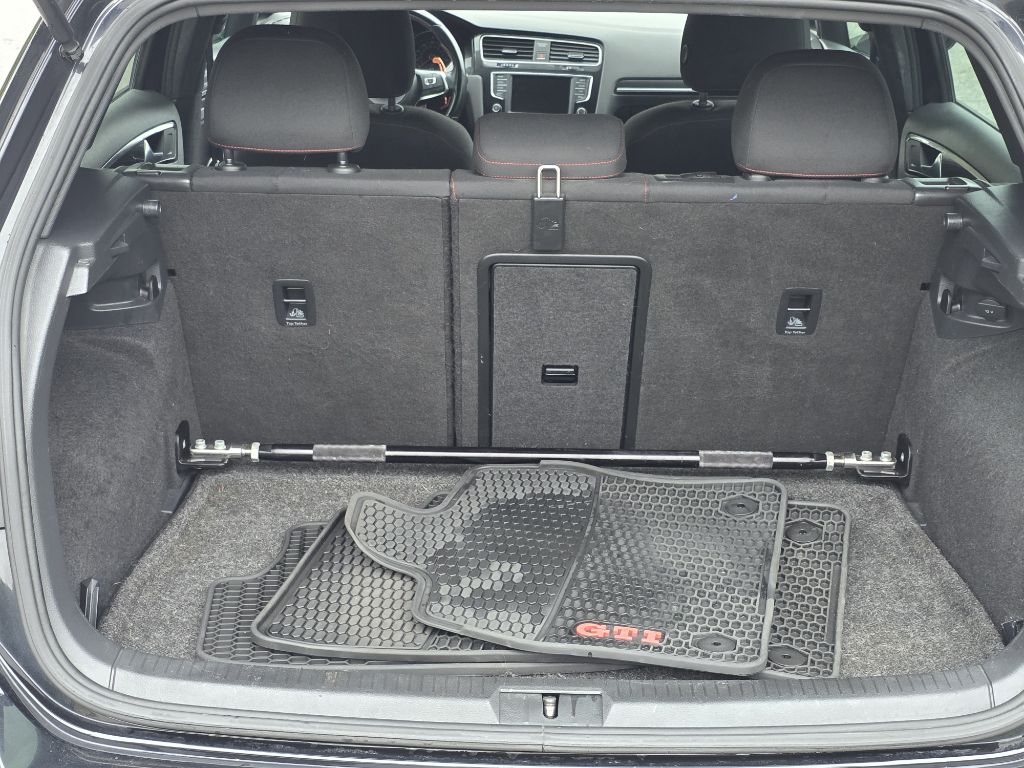 Photo 16 of this VOLKSWAGEN GTI