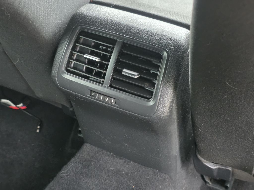 Photo 19 of this VOLKSWAGEN GTI
