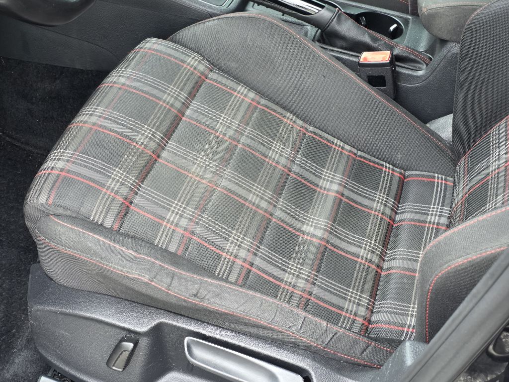 Photo 12 of this VOLKSWAGEN GTI
