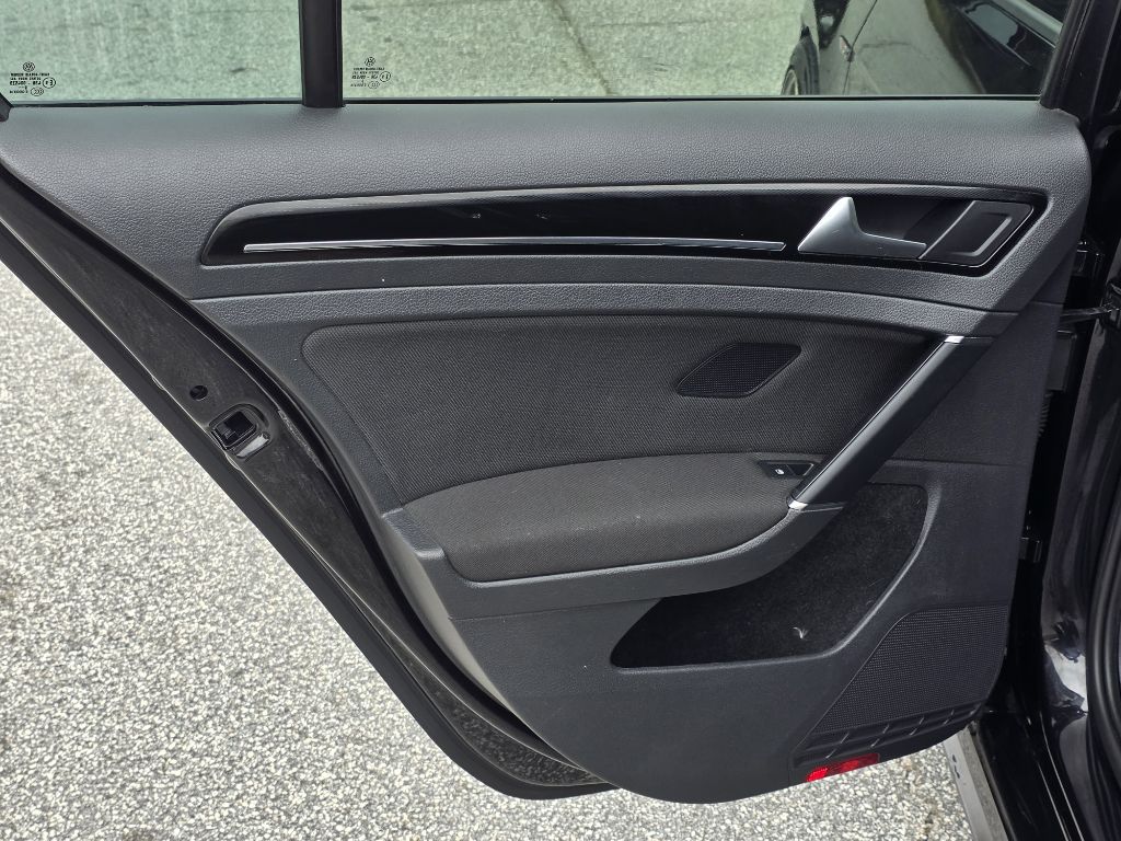 Photo 14 of this VOLKSWAGEN GTI
