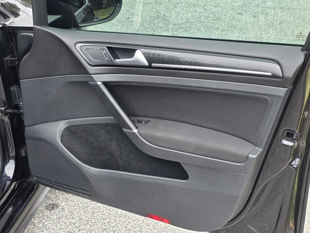 Photo 20 of this VOLKSWAGEN GTI