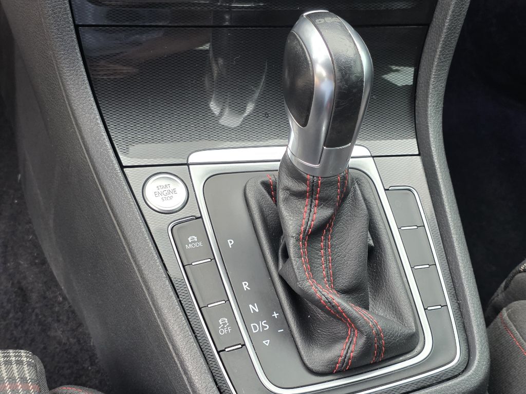 Photo 29 of this VOLKSWAGEN GTI