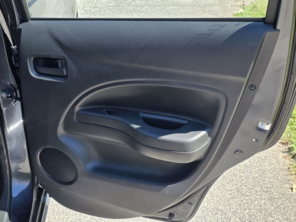 Photo 16 of this MITSUBISHI MIRAGE
