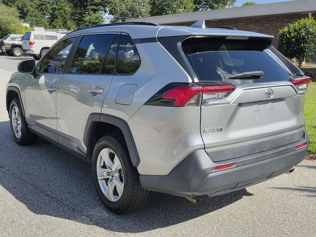 Photo 3 of this TOYOTA RAV4