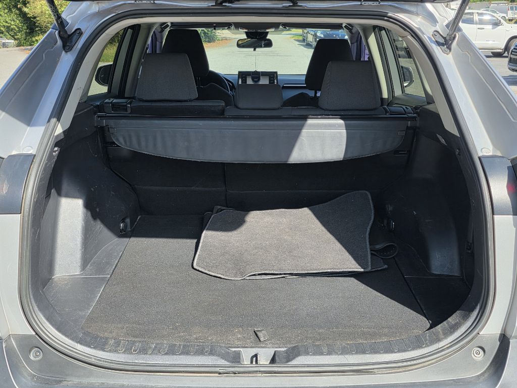 Photo 15 of this TOYOTA RAV4