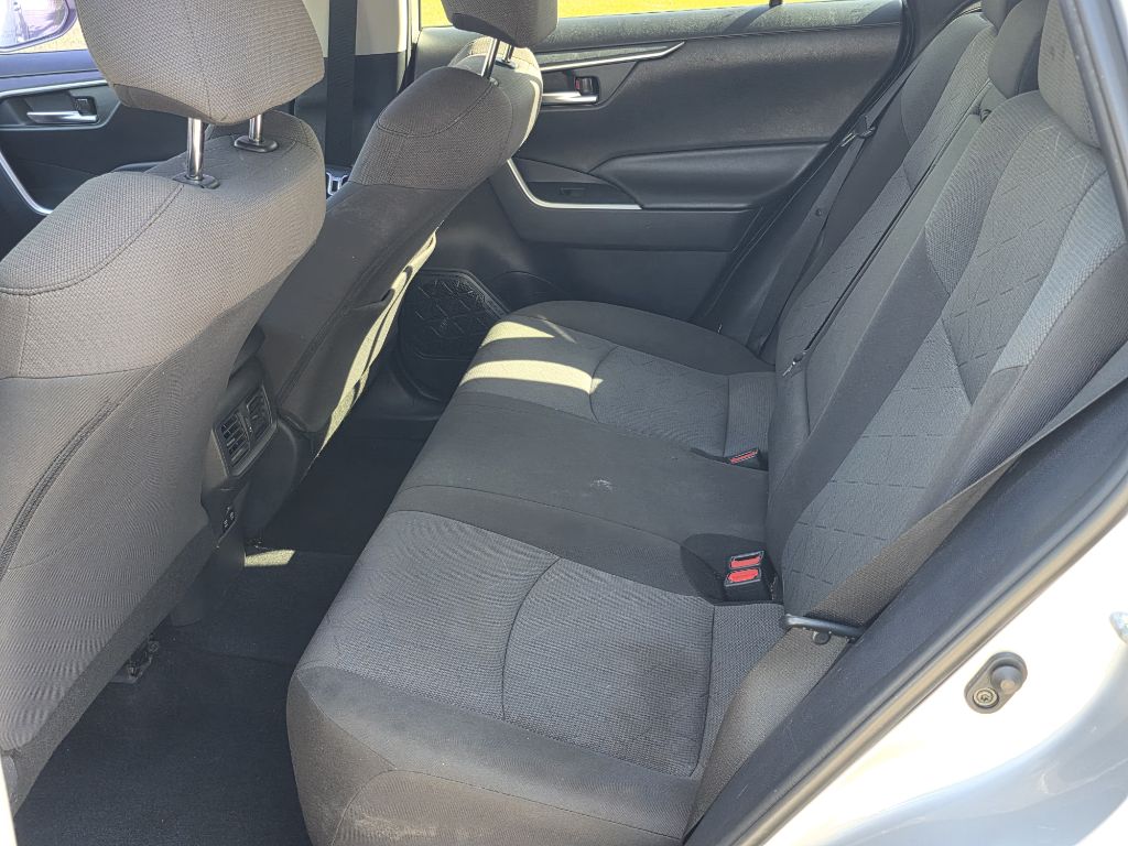 Photo 14 of this TOYOTA RAV4