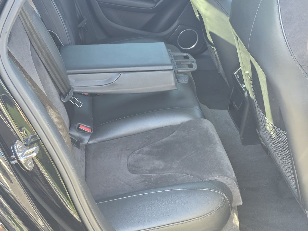 Photo 18 of this AUDI S4