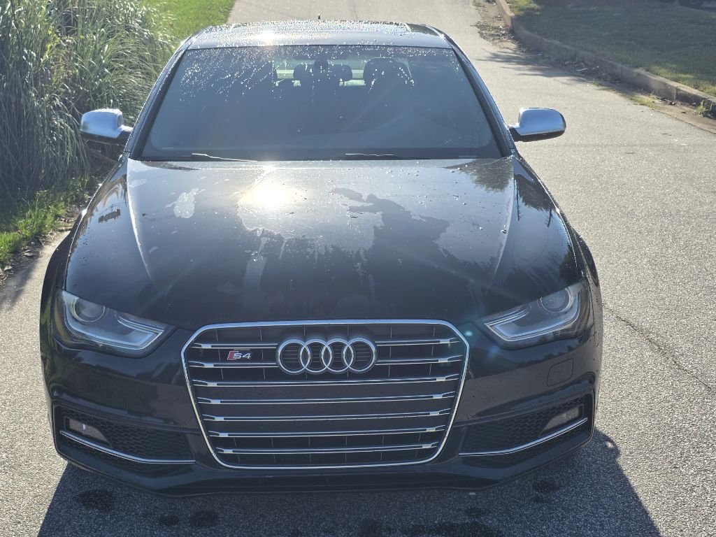 Photo 8 of this AUDI S4