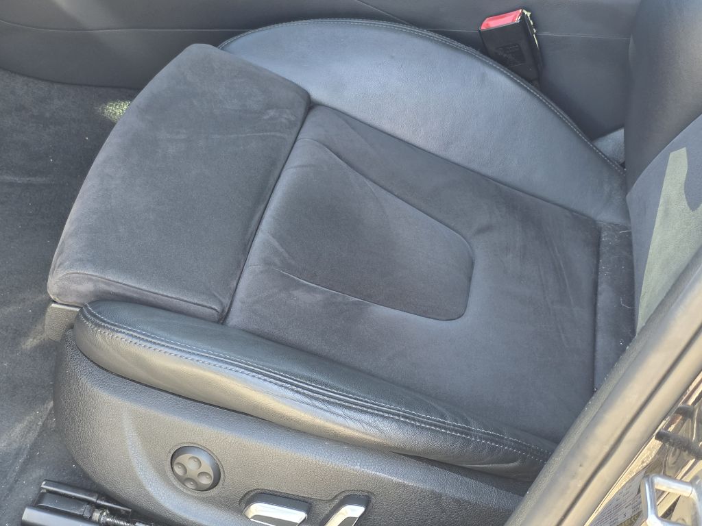 Photo 12 of this AUDI S4