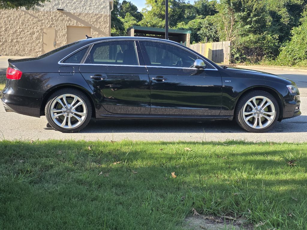 Photo 6 of this AUDI S4