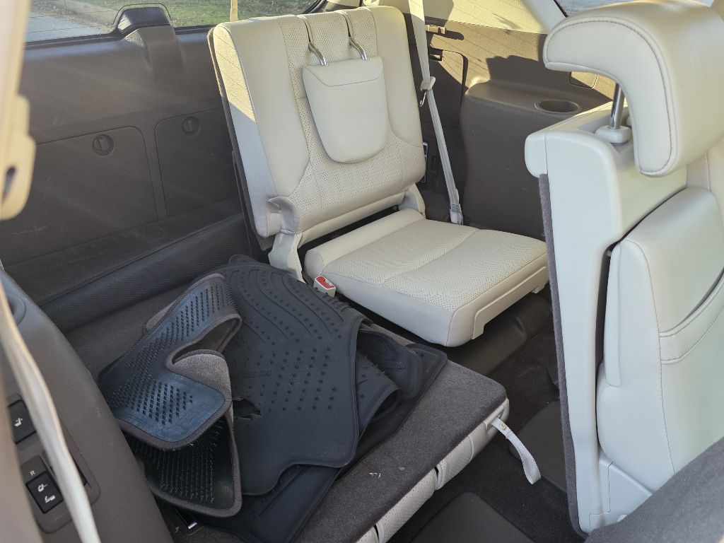Photo 22 of this LEXUS GX