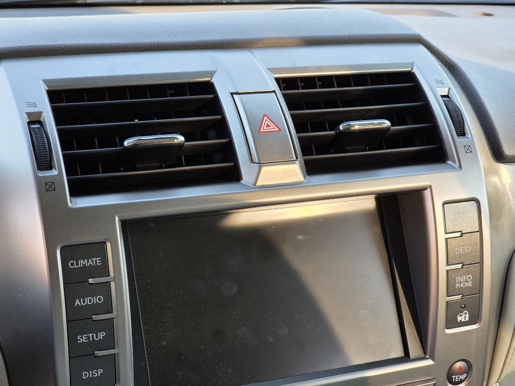 Photo 32 of this LEXUS GX