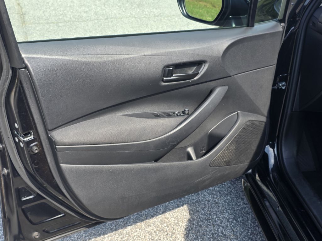 Photo 9 of this TOYOTA COROLLA