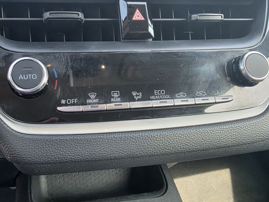Photo 27 of this TOYOTA COROLLA