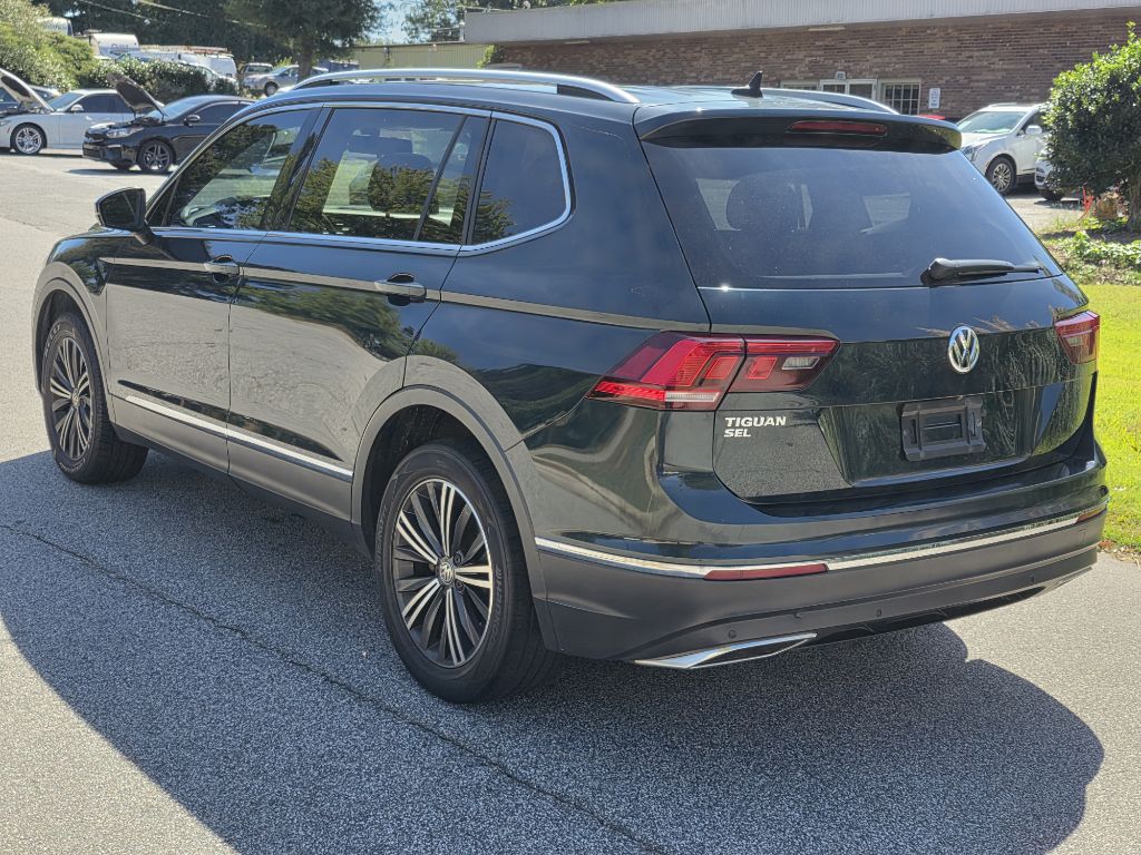 Photo 3 of this VOLKSWAGEN TIGUAN